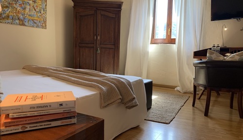 Twin Room (Private External Bathroom)