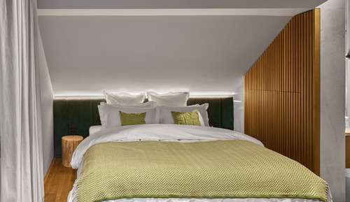 Luxury Double Room (Pine)