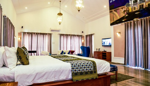 Deluxe Suite, 1 King Bed, Non Smoking