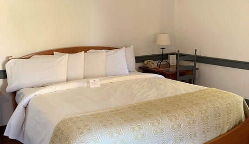 Deluxe Room, 1 King Bed