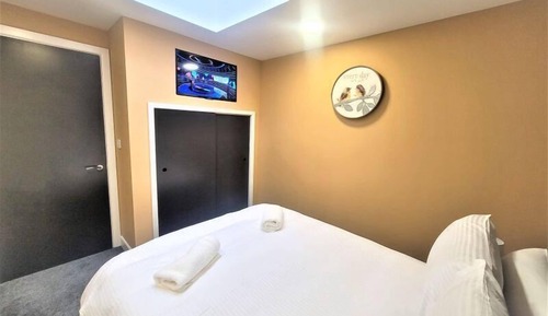 One Bedroom Apartment