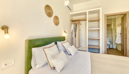 Comfort Villa, 5 Bedrooms, Private Pool