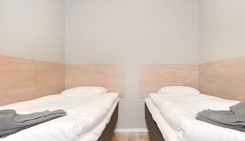 Studio (3 Single Beds)