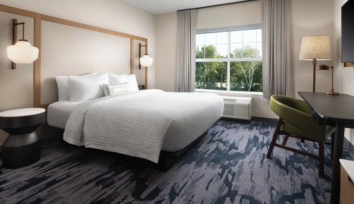 Room, 1 King Bed (Hearing Accessible)
