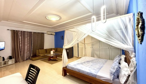 Family Suite, Refrigerator