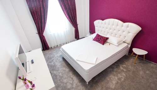 Basic Room, City View