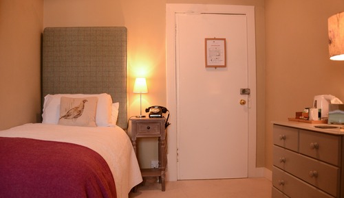 Single Room, Private Bathroom
