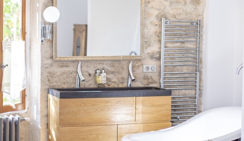 Deluxe Room, 1 King Bed, Private Bathroom, Garden View