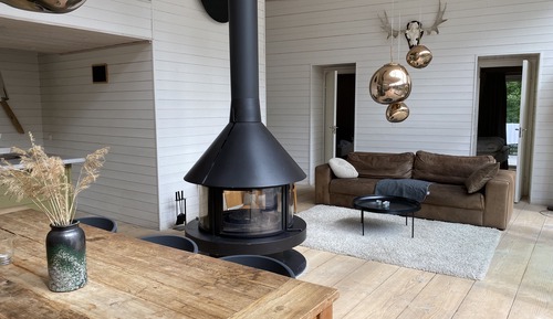 Luxury Chalet, 2 Bedrooms, Jetted Tub, Partial Sea View