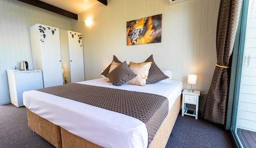 Comfort Double Room, 1 Queen Bed, Accessible, Lake View