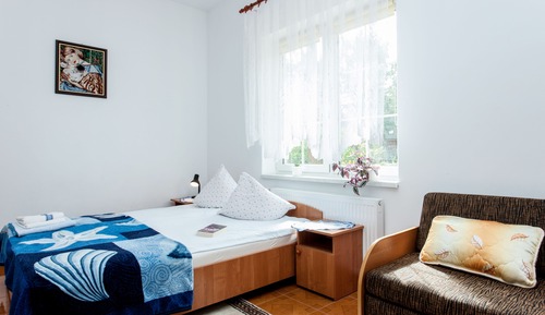 Double Room (10)
