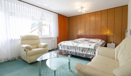 Standard Room, Private Bathroom (King)