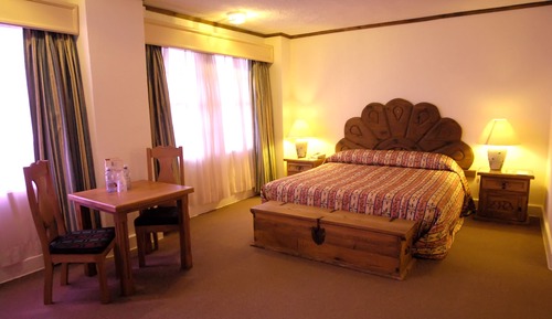 Standard Room, 1 Queen Bed