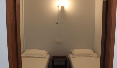 Standard Twin Room, Shared Bathroom