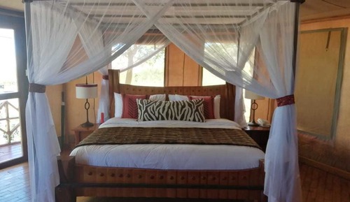 Deluxe Double or Twin Room, Multiple Beds, Mountain View