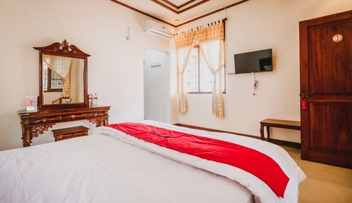 Standard Room, Shared Bathroom