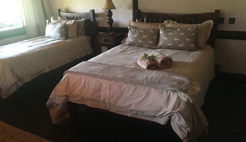 Deluxe Double Room (De Luxe Queen)