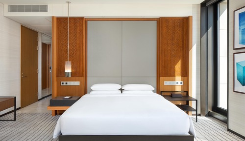 Room, 1 King Bed, City View