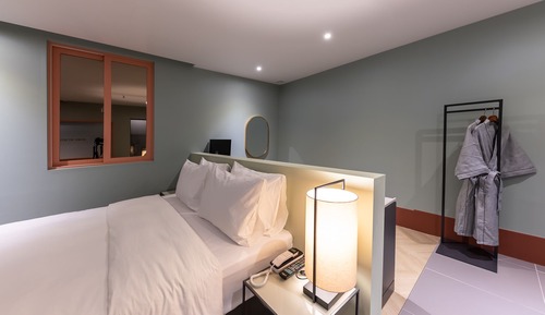 Superior Suite (Breakfast Provided Except for Monday)