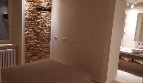 Double Room (Gialla)