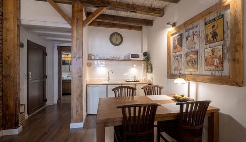 Exclusive Apartment (IV)