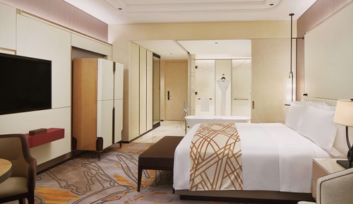 Deluxe Room, 1 King Bed