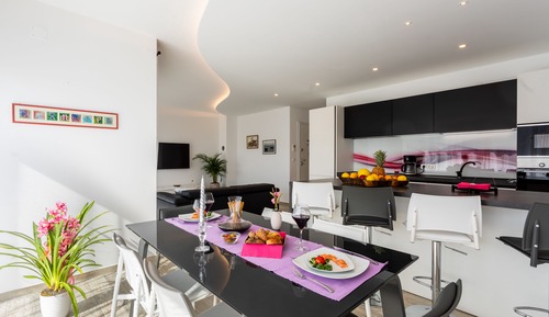 Exclusive Apartment, 2 Bedrooms, Sea View