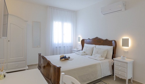Triple Room, Ensuite (Camera 3)