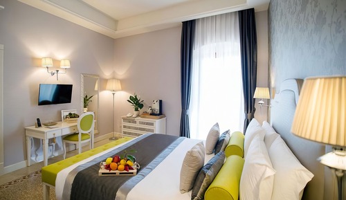 Executive Suite, Valley View