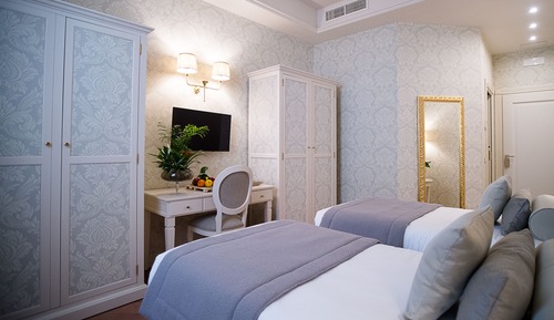 Junior Suite, 1 King Bed, City View