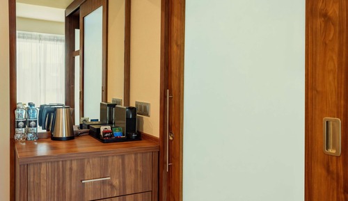 Premium Room, 1 Queen Bed