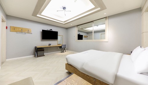 Deluxe Room, Bathtub