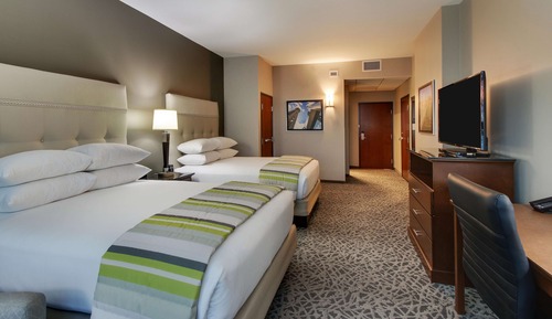 Deluxe Room, 2 Queen Beds, Accessible (Hearing, Roll in Shower, Upper Floor)