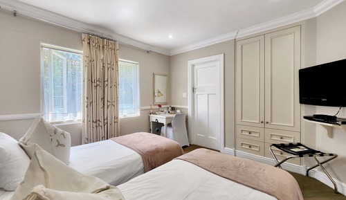 Hummingbird Suite