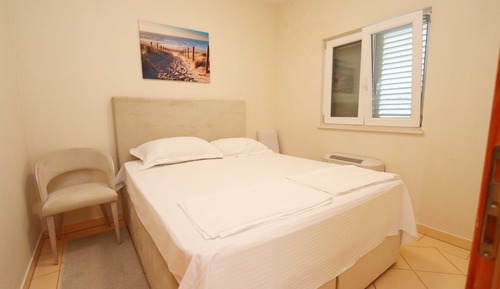 Suite (Two Bedroom Suite with Balcony and Ga)