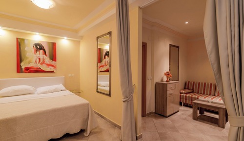 Triple Room (Pansion Villa Antonio - Standard Trip)