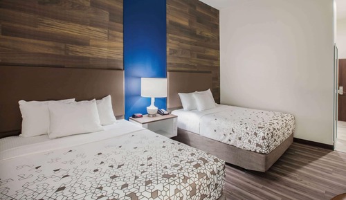 Room, 2 Queen Beds, Accessible, Non Smoking (Mobility/Hearing Accessible)