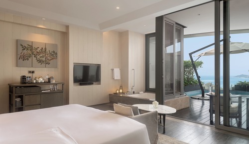 Seascape Ocean View Pool King