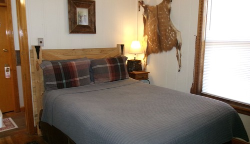 Tribute (Zane Grey Room), 1 Queen Bed