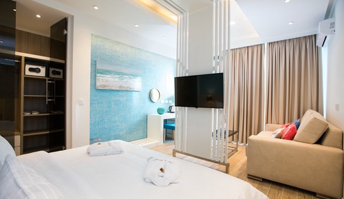 Deluxe Double Room, Patio (AQUA MARINE)