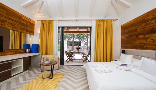 Premium Suite, Hot Tub (SAPHIRE)