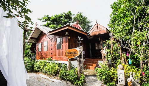 Nakhon Chum House
