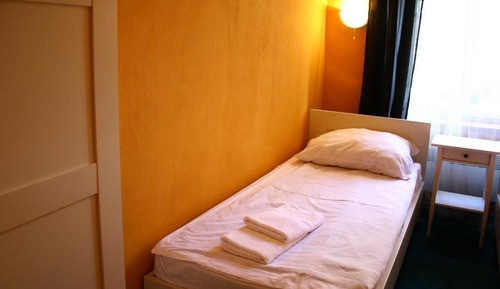 Economy Twin Room (Room 3)