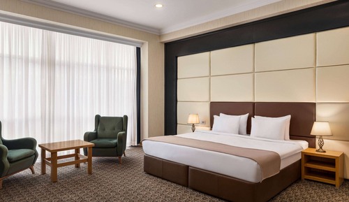 Room, 1 King Bed, Non Smoking