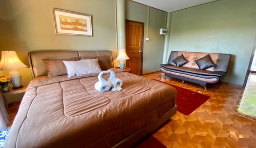 Family Room, 2 Bedrooms, River View
