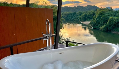 Deluxe Room, 1 King Bed, Non Smoking, River View