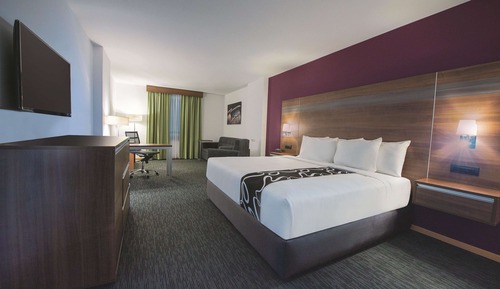 Deluxe Suite, 1 King Bed, Non Smoking