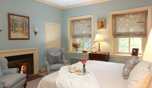 Luxury Suite, 1 King Bed, Jetted Tub, Garden View