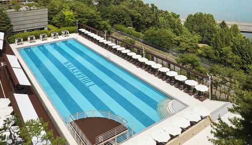 [Package] Deluxe Double River View + Admission of outside pool(blue season) + Beer&snack