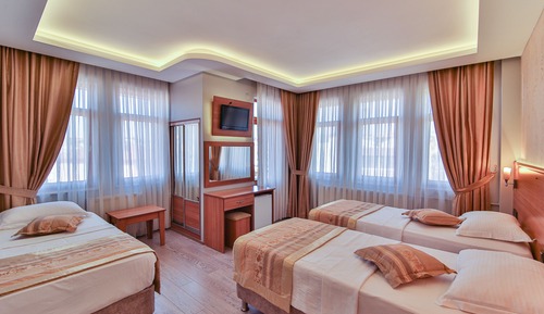Classic Triple Room, Smoking, Sea View